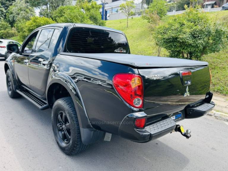 MITSUBISHI - L200 TRITON - 2012/2012 - Preta - R$ 94.900,00