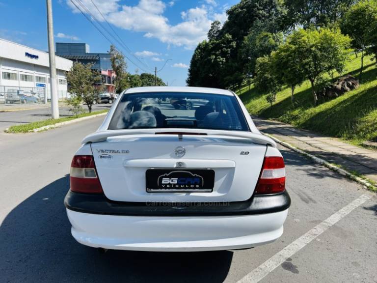 CHEVROLET - VECTRA - 1998/1998 - Branca - R$ 19.900,00