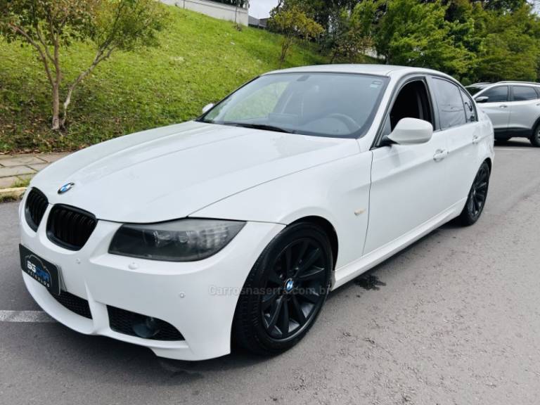BMW - 320I - 2010/2011 - Branca - R$ 69.900,00