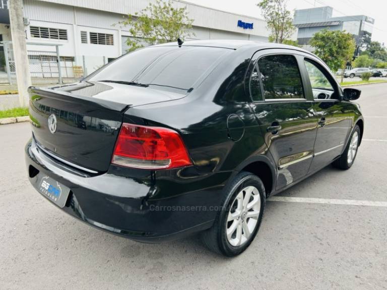 VOLKSWAGEN - VOYAGE - 2009/2010 - Preta - R$ 34.900,00