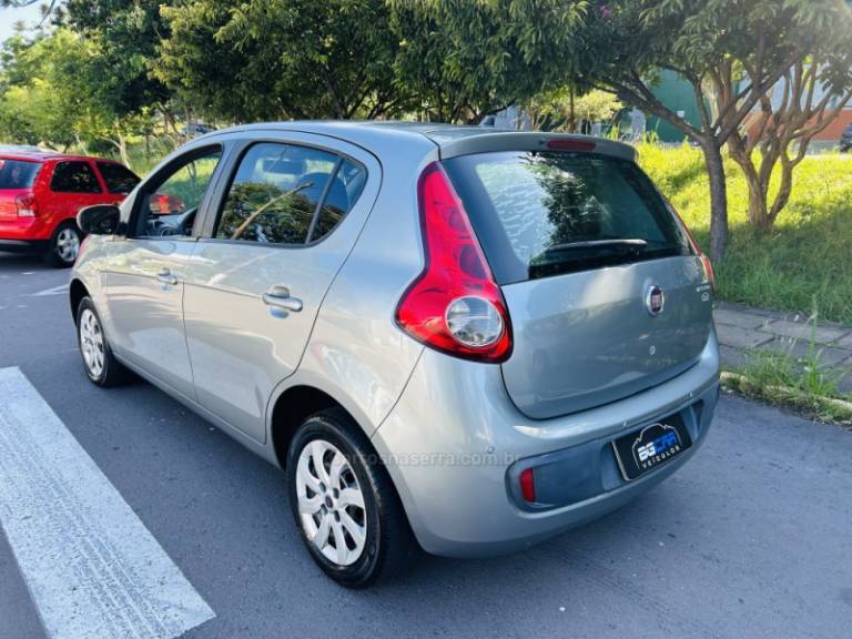 FIAT - PALIO - 2012/2013 - Cinza - R$ 39.900,00