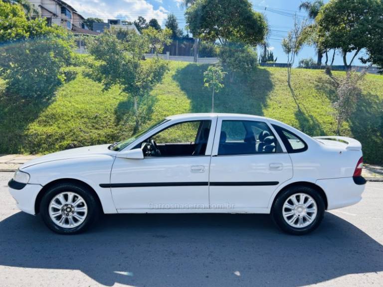 CHEVROLET - VECTRA - 1998/1998 - Branca - R$ 19.900,00