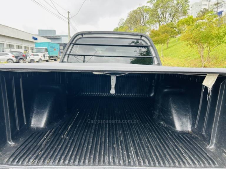 VOLKSWAGEN - SAVEIRO - 2009/2010 - Prata - R$ 43.900,00