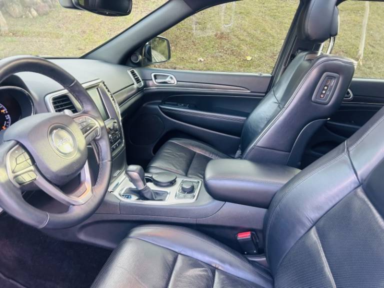 JEEP - GRAND CHEROKEE - 2018/2018 - Branca - R$ 189.900,00