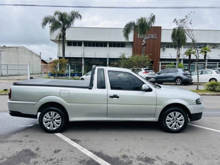 VOLKSWAGEN - SAVEIRO - 2009/2010 - Prata - R$ 43.900,00