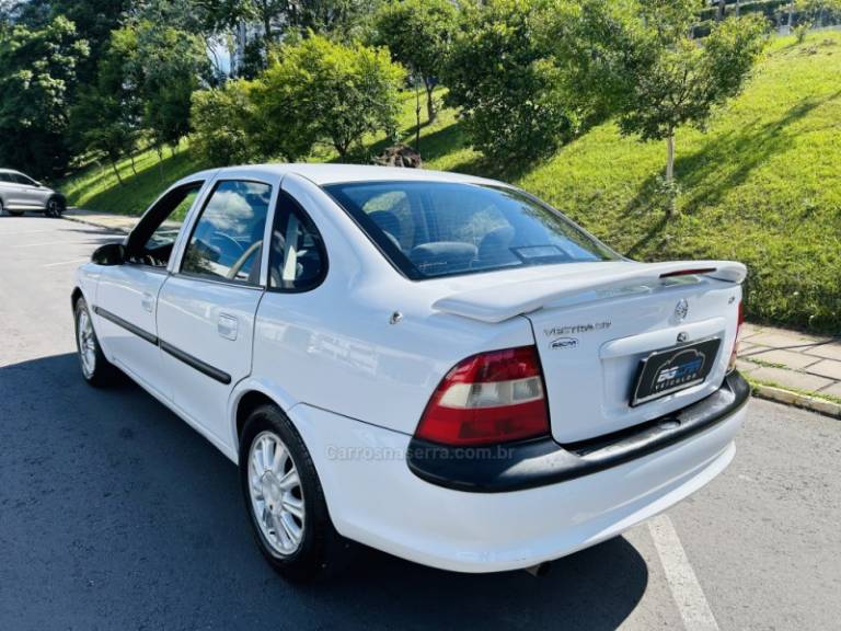 CHEVROLET - VECTRA - 1998/1998 - Branca - R$ 19.900,00