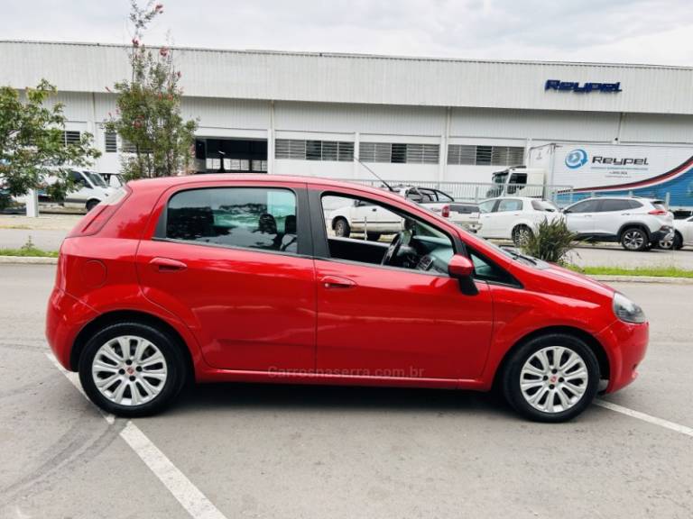 FIAT - PUNTO - 2007/2008 - Vermelha - R$ 30.900,00