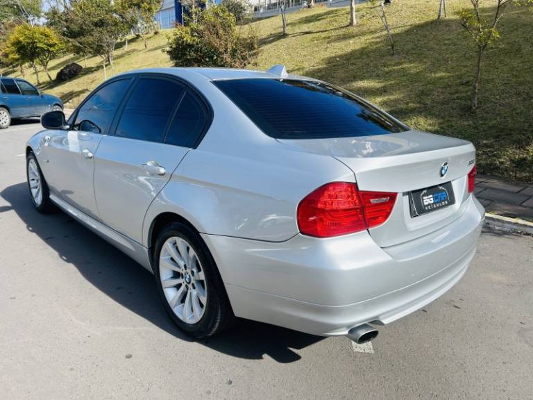 BMW - 320I - 2010/2011 - Prata - R$ 67.900,00