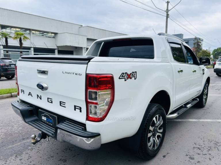 FORD - RANGER - 2016/2017 - Branca - R$ 144.900,00