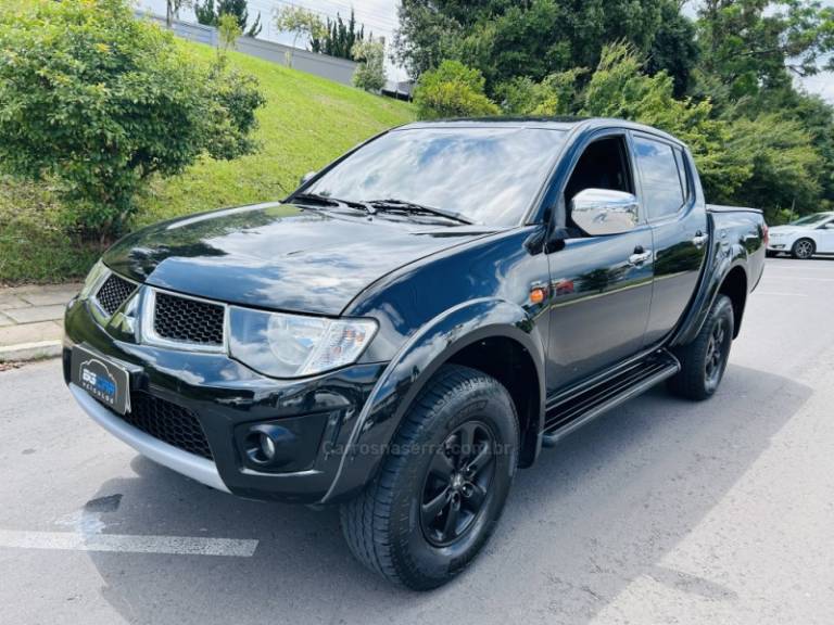 MITSUBISHI - L200 TRITON - 2012/2012 - Preta - R$ 94.900,00