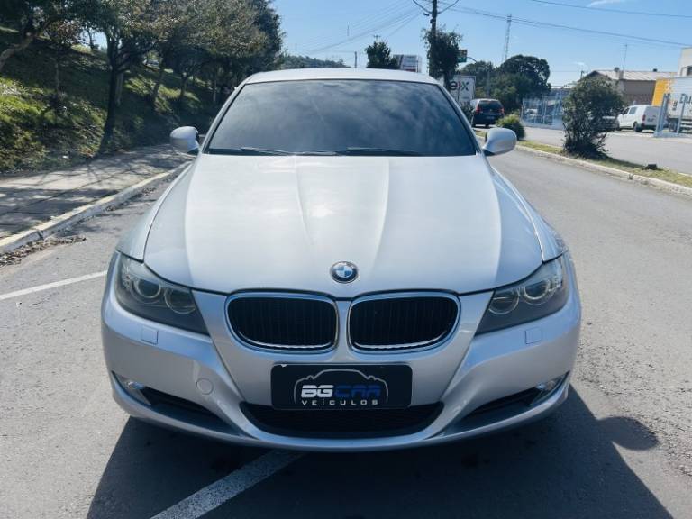 BMW - 320I - 2010/2011 - Prata - R$ 67.900,00