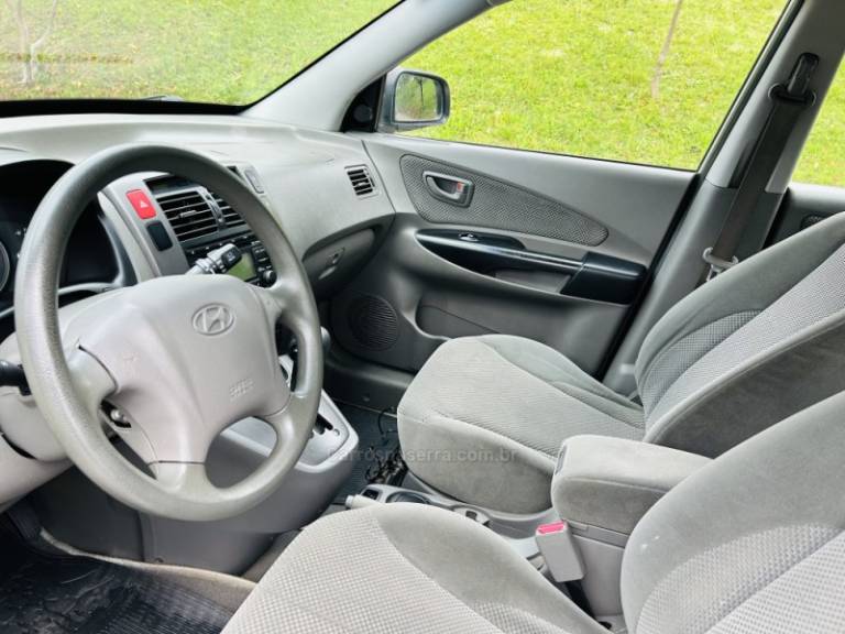 HYUNDAI - TUCSON - 2011/2012 - Prata - R$ 47.900,00