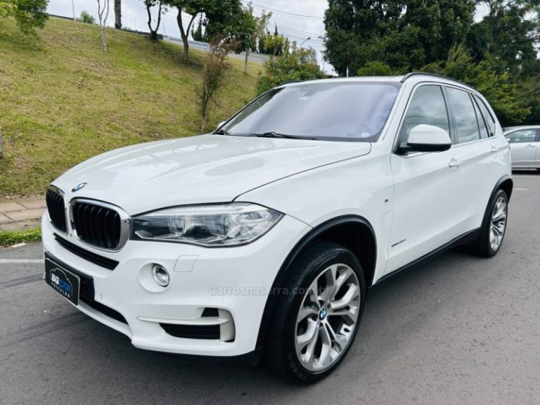 BMW - X5 - 2016/2016 - Branca - R$ 199.900,00