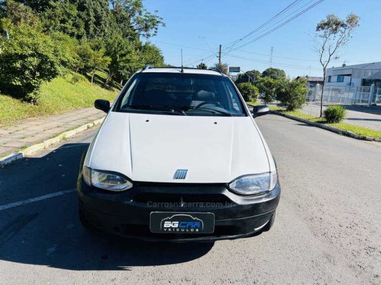 FIAT - STRADA - 2000/2001 - Branca - R$ 29.900,00