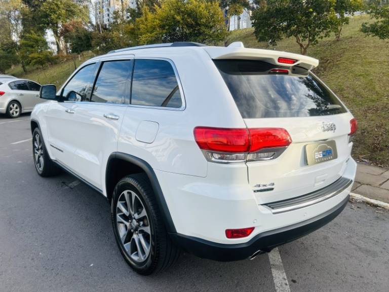 JEEP - GRAND CHEROKEE - 2018/2018 - Branca - R$ 189.900,00