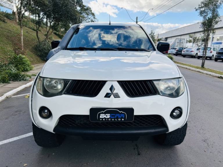 MITSUBISHI - L200 TRITON - 2010/2010 - Branca - R$ 104.900,00