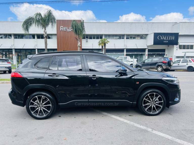 TOYOTA - COROLLA - 2022/2023 - Preta - R$ 159.900,00