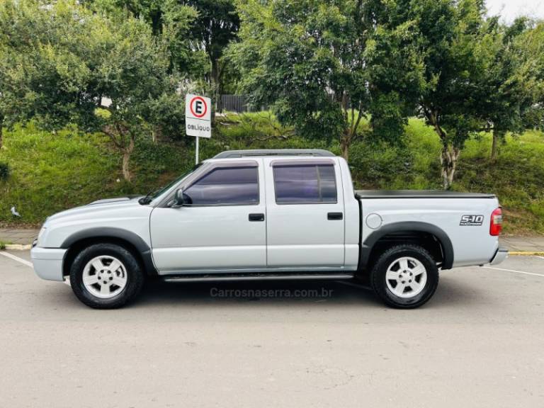 CHEVROLET - S10 - 2009/2010 - Prata - R$ 63.900,00