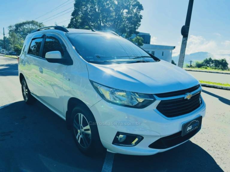 CHEVROLET - SPIN - 2019/2019 - Branca - R$ 69.900,00