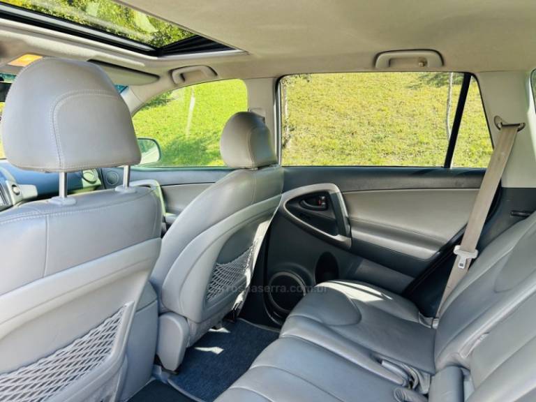 TOYOTA - RAV4 - 2007/2008 - Prata - R$ 55.900,00