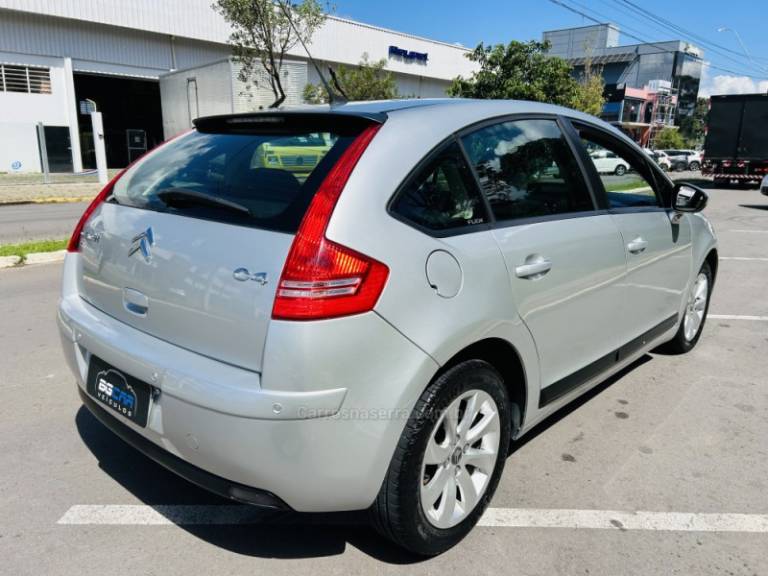 CITROËN - C4 - 2010/2011 - Prata - R$ 29.900,00