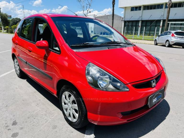 HONDA - FIT - 2004/2004 - Vermelha - R$ 34.900,00