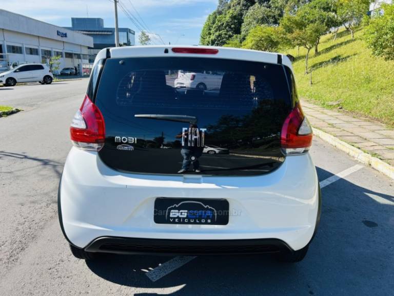 FIAT - MOBI - 2022/2023 - Branca - R$ 57.900,00