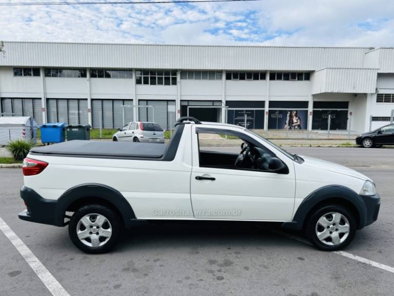 FIAT - STRADA - 2017/2018 - Branca - R$ 62.900,00