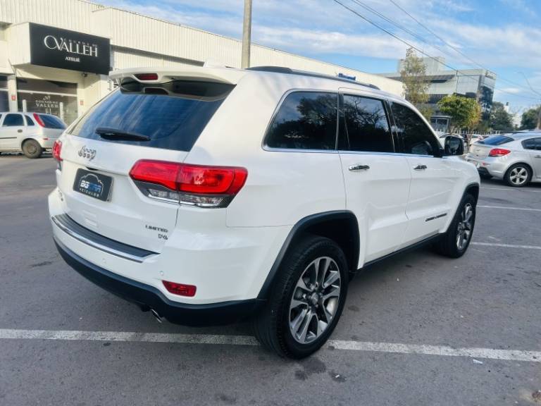 JEEP - GRAND CHEROKEE - 2018/2018 - Branca - R$ 189.900,00