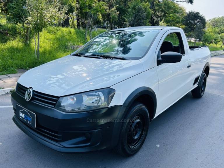 VOLKSWAGEN - SAVEIRO - 2013/2014 - Branca - R$ 45.900,00