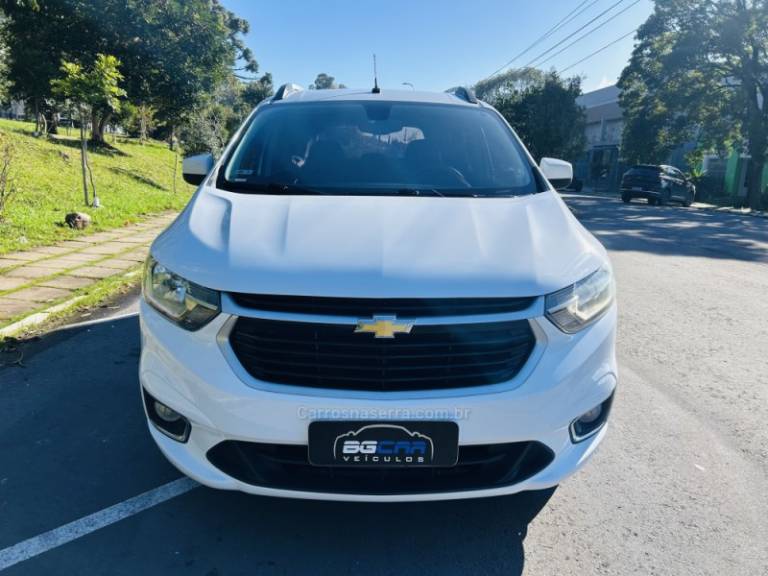 CHEVROLET - SPIN - 2019/2019 - Branca - R$ 69.900,00