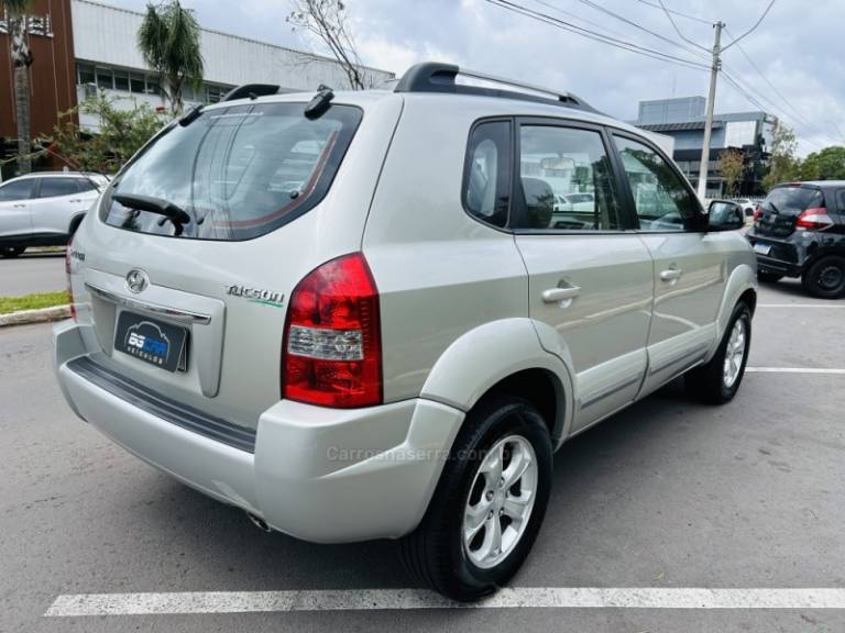 HYUNDAI - TUCSON - 2011/2012 - Prata - R$ 47.900,00