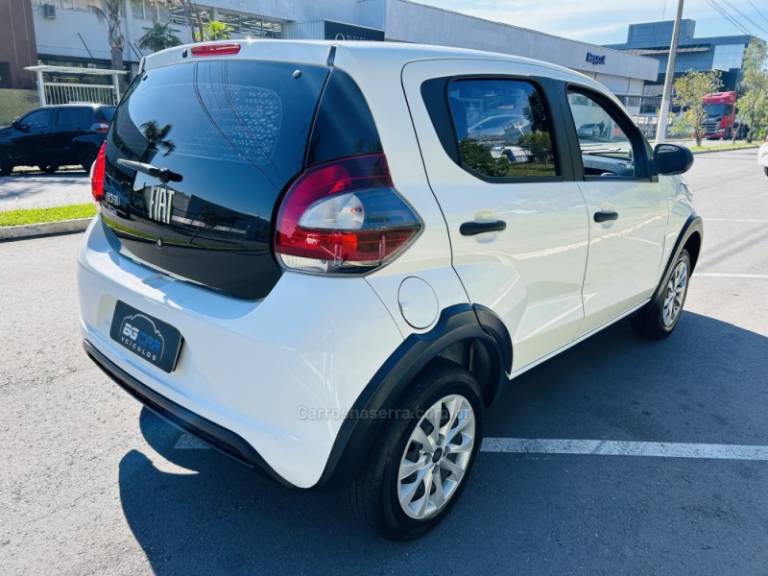 FIAT - MOBI - 2022/2023 - Branca - R$ 57.900,00
