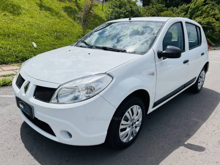 RENAULT - SANDERO - 2009/2010 - Branca - R$ 30.900,00
