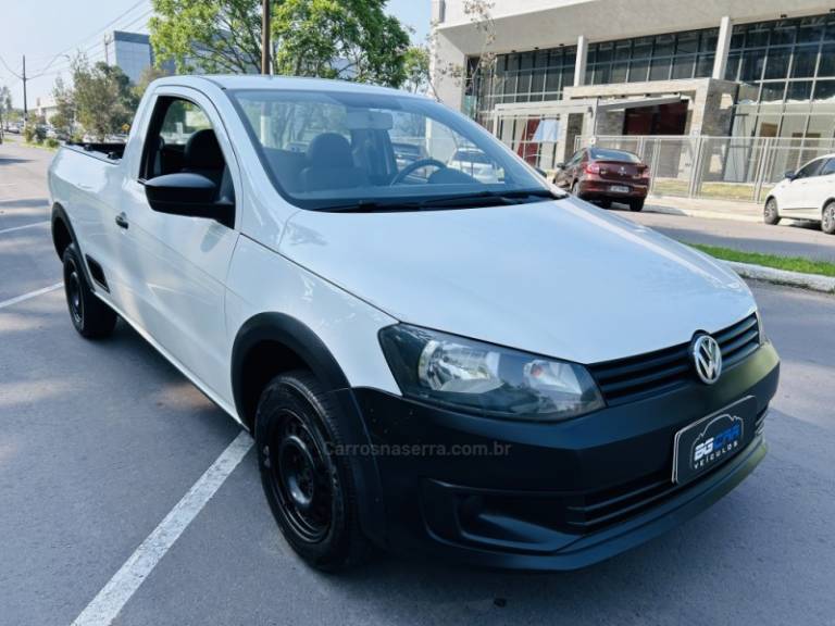 VOLKSWAGEN - SAVEIRO - 2013/2014 - Branca - R$ 45.900,00